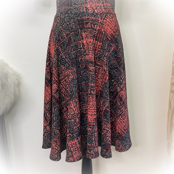 💕Like New Lularoe Nicole Fit & Flair Dress white on black and red💕 - Picture 5 of 10